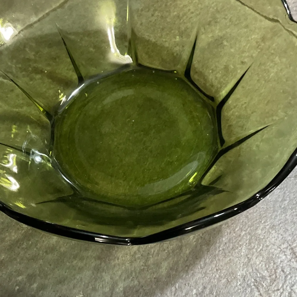 Green Scalloped Glass Serving Bowl